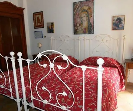 Scimmia * Scauri (Lazio)