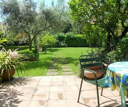 Dom wakacyjny Scimmia Scauri (Lazio)